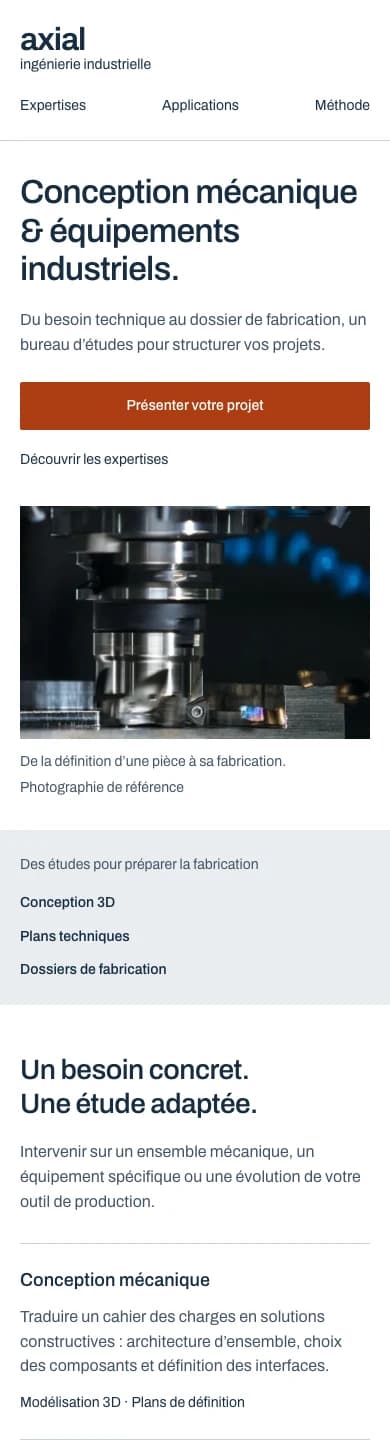 Homepage Axial sur mobile : navigation explicite, titre d’activité, CTA Présenter votre projet, photographie d’usinage et livrables.